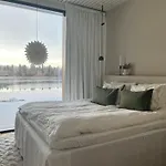 Huvilat Arctic Riverside