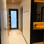 Arctic Riverside فيلة روفانييمي