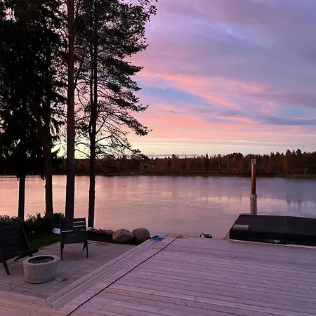 Arctic Riverside Villa *