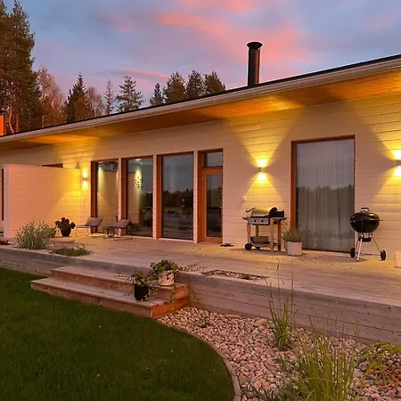 Arctic Riverside Villa *