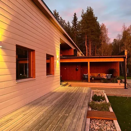Villa Arctic Riverside *