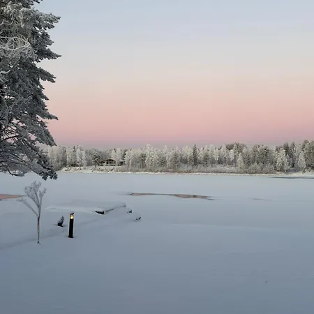 Villa Arctic Riverside Rovaniemi